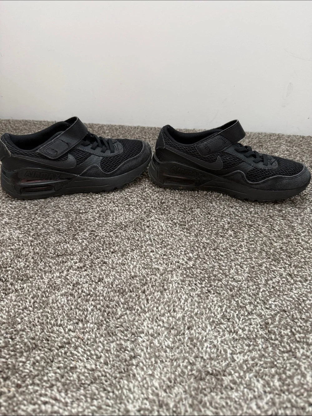 Nike Air Max - size 2Y - Picture 4 of 6